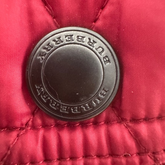 Women’s Burberry quilted jacket - Picture 6 of 7